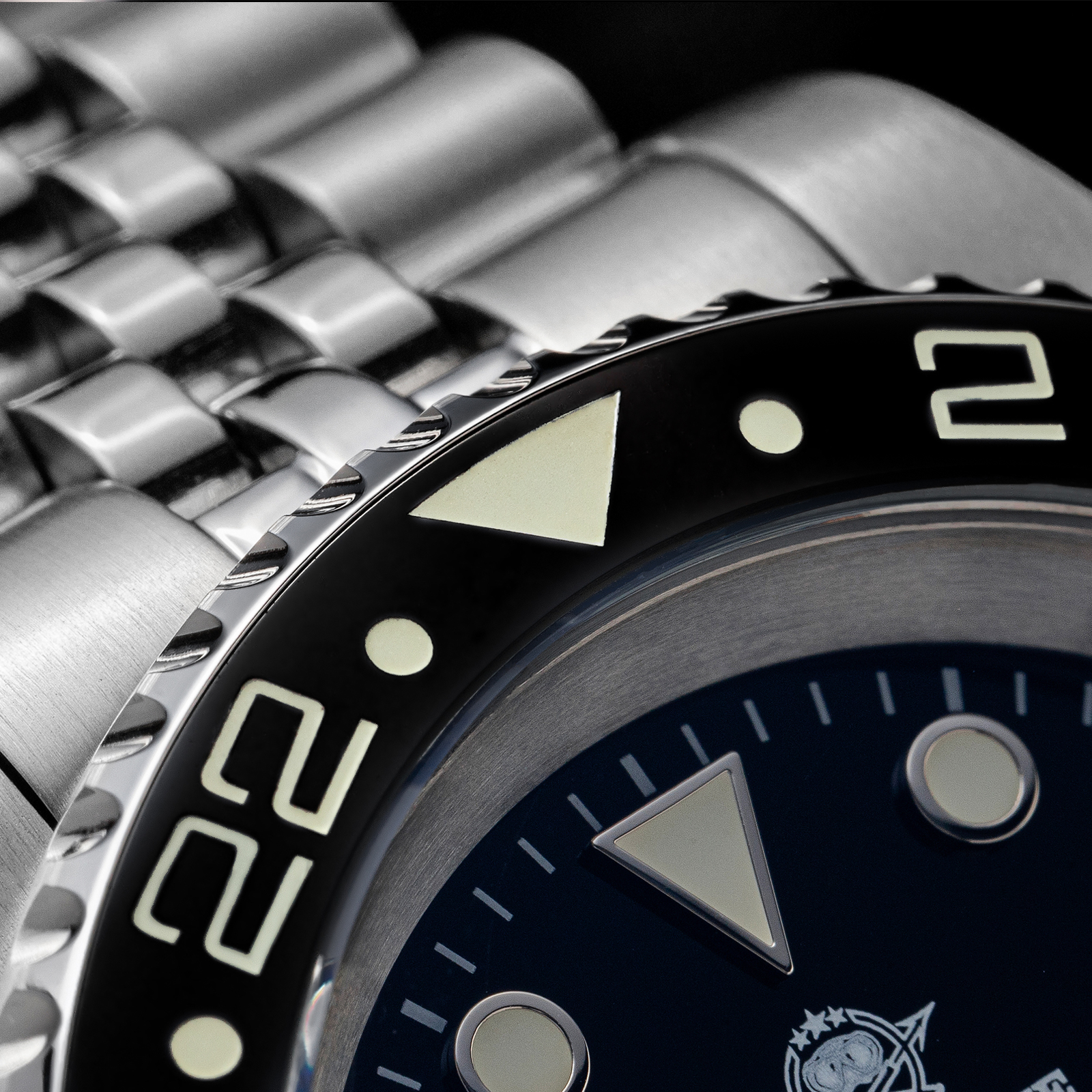 ADDIESDIVE AD2050 Luxury GMT W - مراجعة Intervalometer Timer وسعره